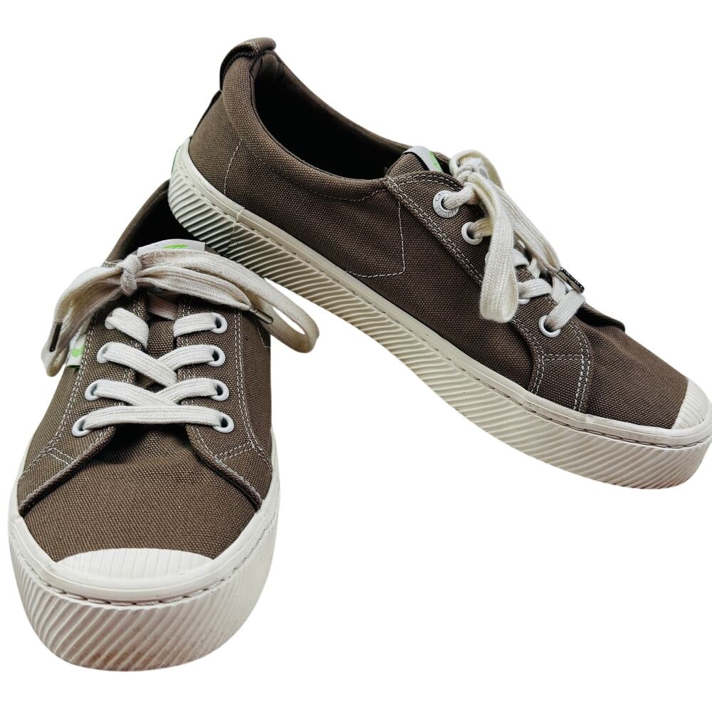 Cariuma OCA Low Contrast Thread Canvas Comfort Sustainable Sneakers Women's 9